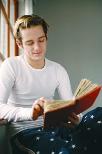 boy reading book boy reading book